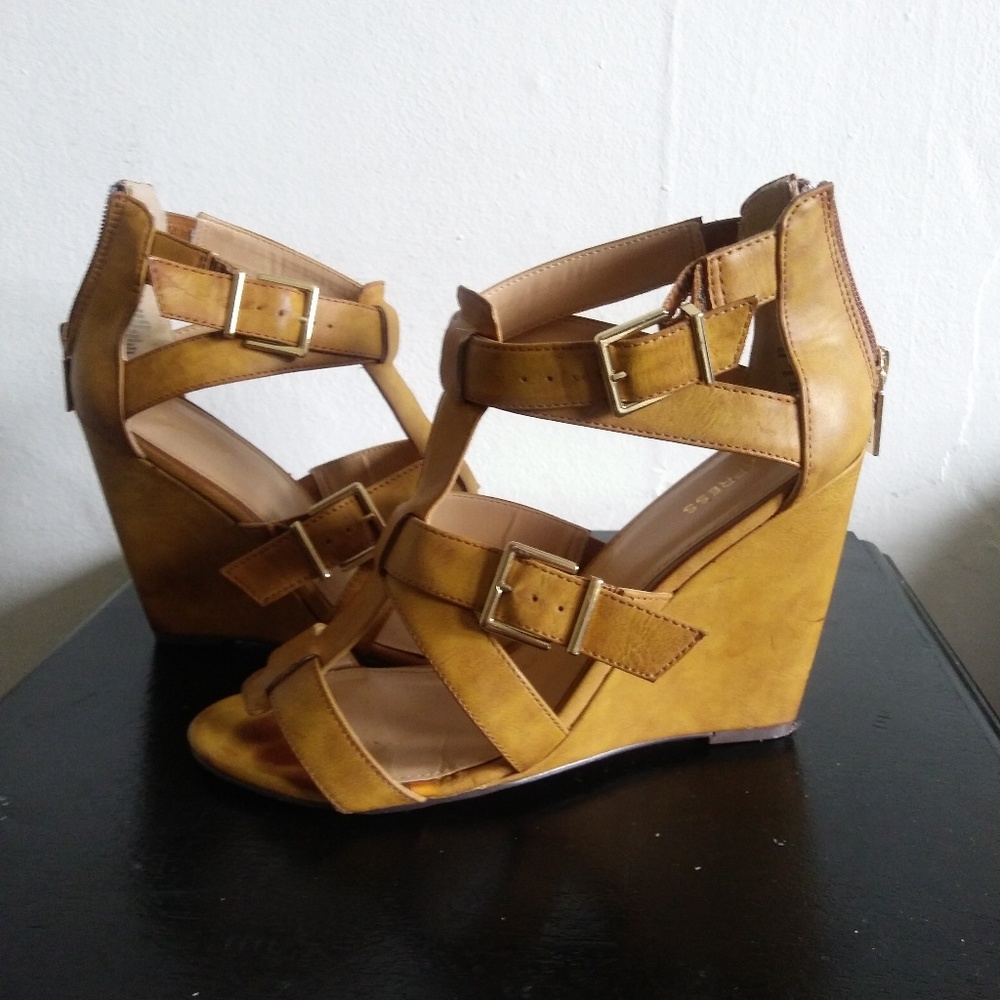 Express Wedges
